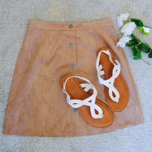 NWOT Brown Aritzia Skirt